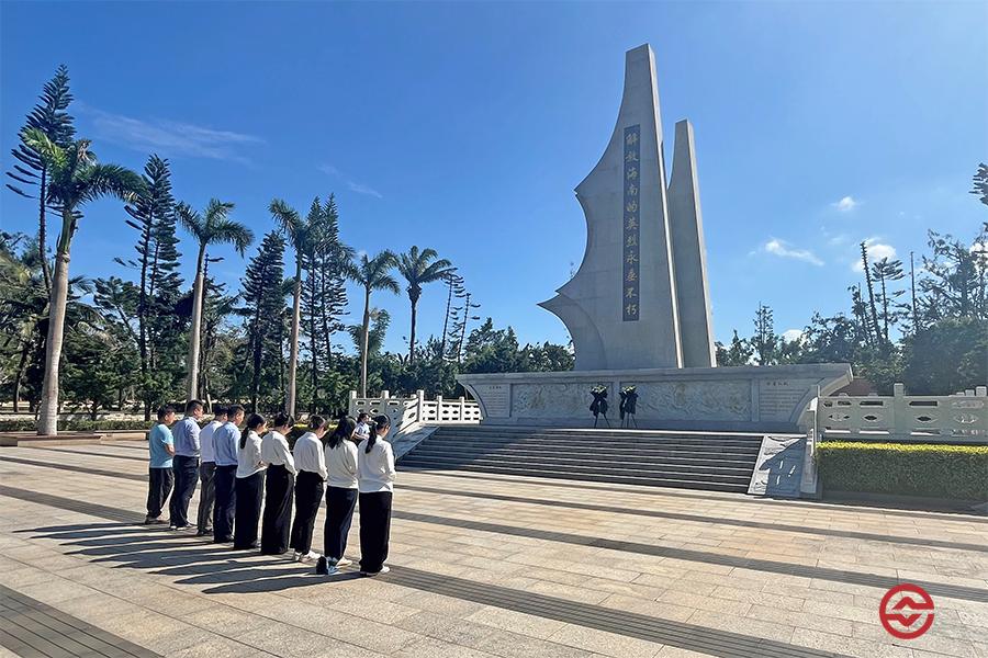 振兴海南华盈物资联合党支部开展主题党日活动